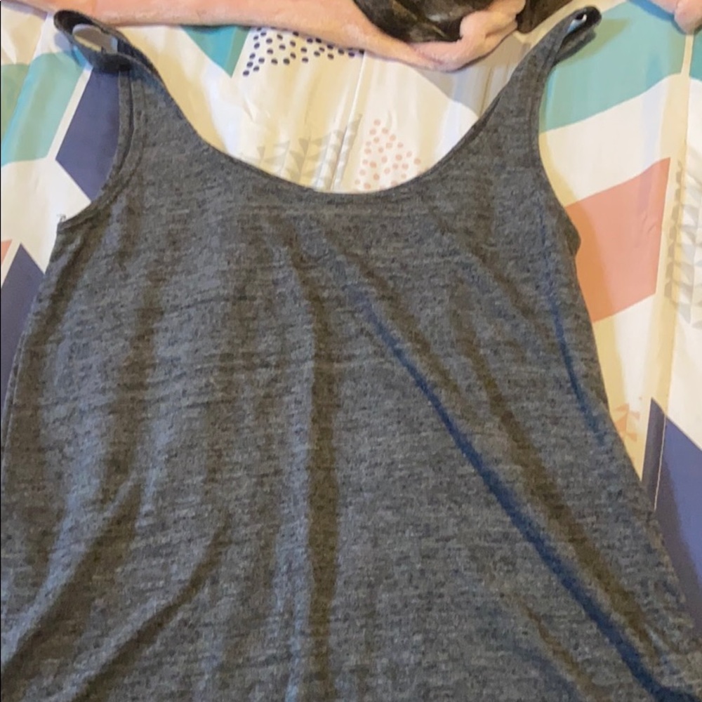 old navy kinda cropped tank